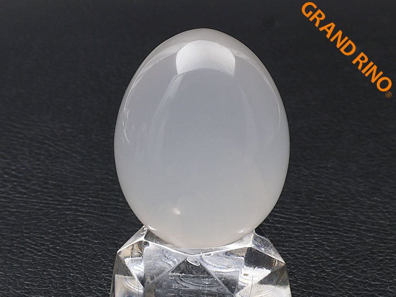 ジラソルクォーツ    エッグ (B)   W29XH37XD29MM 40.00 GM 2136