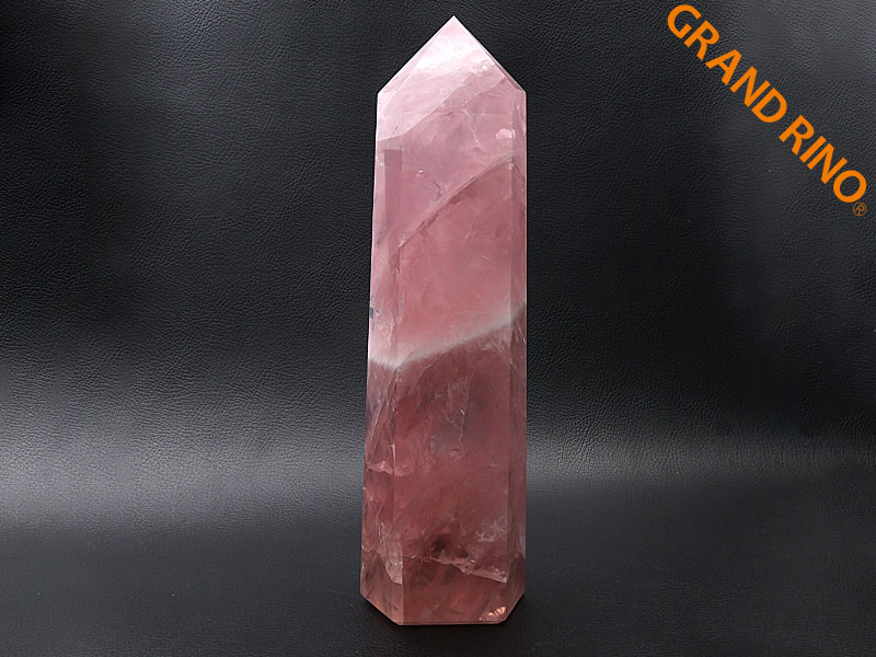 ローズクォーツ    ポリッシュポイント   1 W77XH260XD62MM 1.97 KG 2203