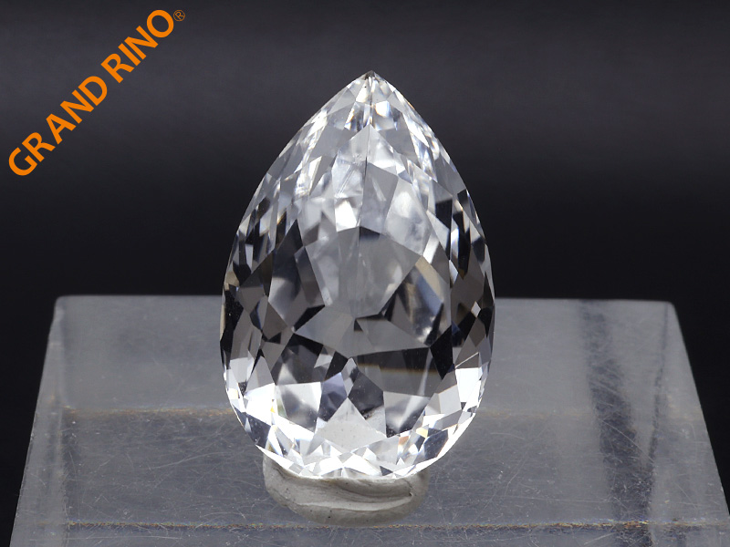 ロシアンフェナカイト   ティアーカット ルース   1 W15XH23XD11MM 22.21 CT 2203