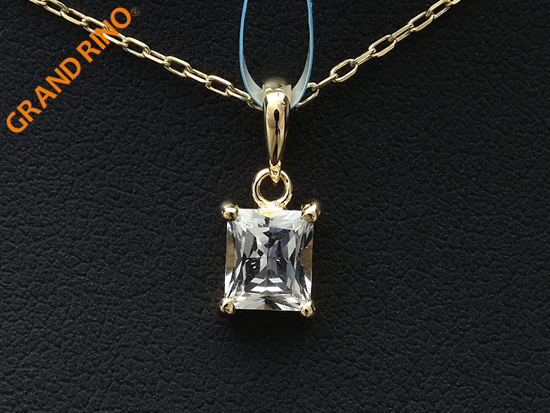 ロシアンフェナカイト  GA4X 長方形カット K18PT(YG)   1 石サイズ:0.67CT(総重量:1GM)   2025-2233/#R